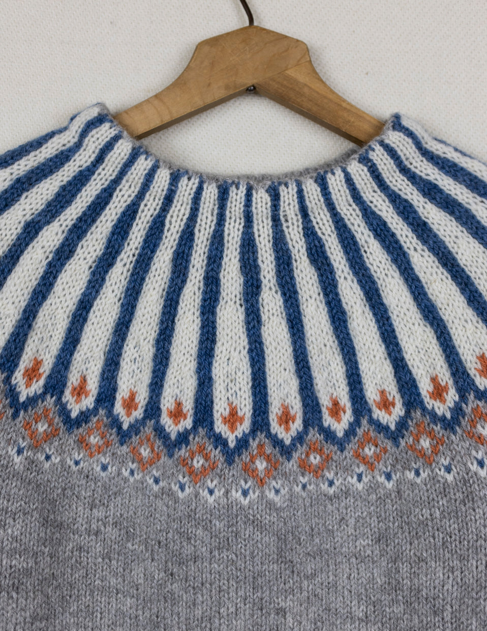 Turid, 3 ply grey sweater knitting kit