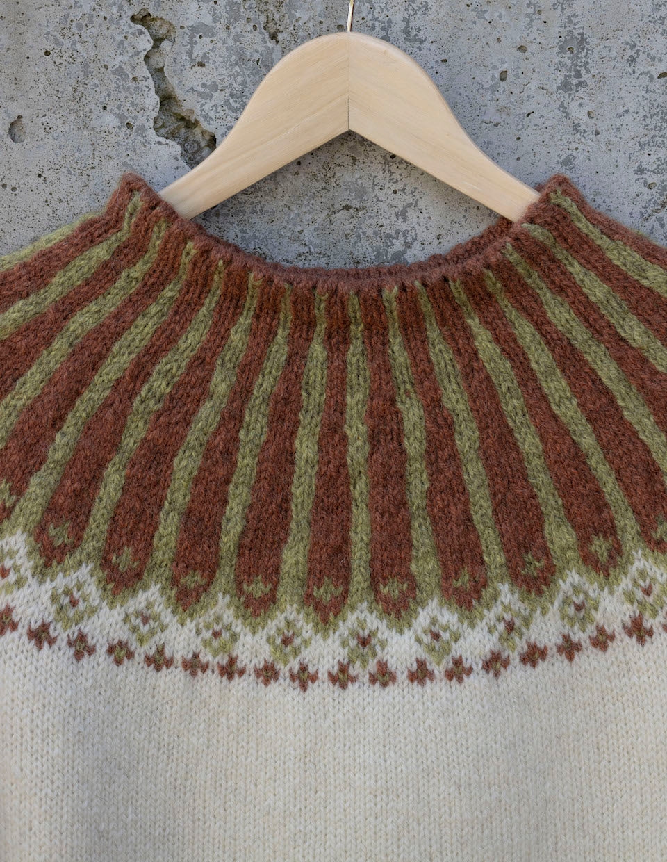 Turid, 3 ply white sweater knitting kit
