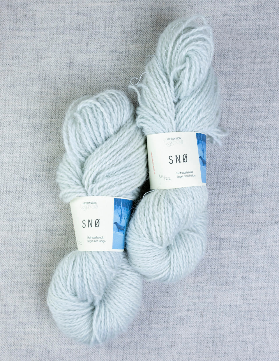 SNØ, plant-dyed yarn from white spælsau sheep