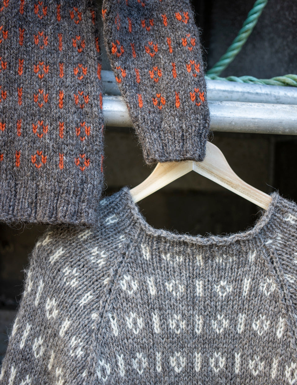 Knut sweater, knitting kit, plant-dyed